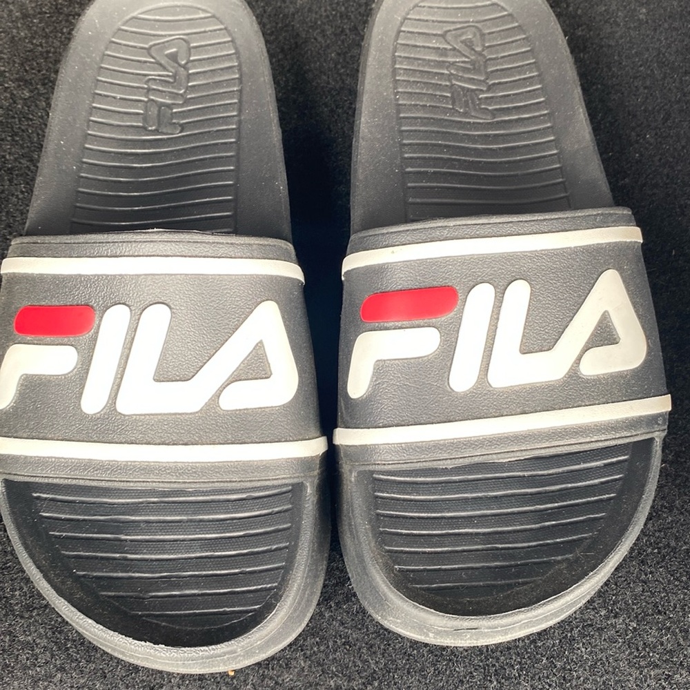Women’s Filas Sandals size 8